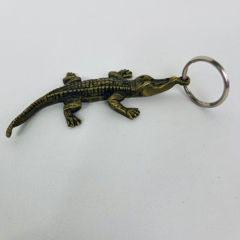 Unbranded Keychain Unisex OS Alligator Brass Tone Reptile Accessory Excellent